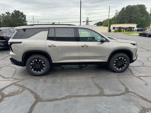 New 2026 Chevrolet Traverse Z71 w/ Enhanced Driving Package AWD/4WD image 8