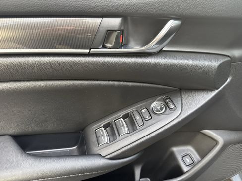 Used 2022 Honda Accord Sport image 8
