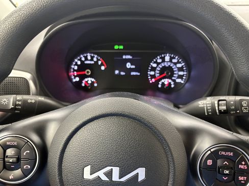 Used 2022 Kia Soul LX FWD image 28