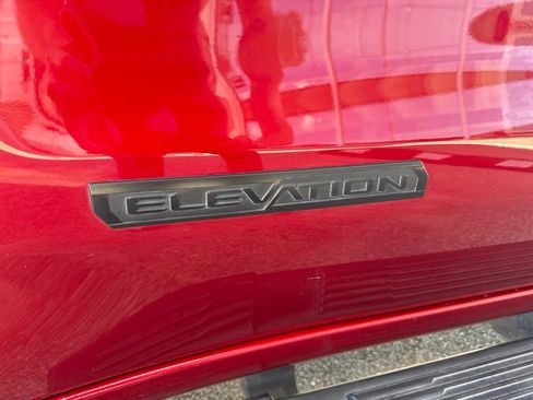 Certified 2024 GMC Sierra 1500 Elevation w/ Elevation Premium Package AWD/4WD image 11