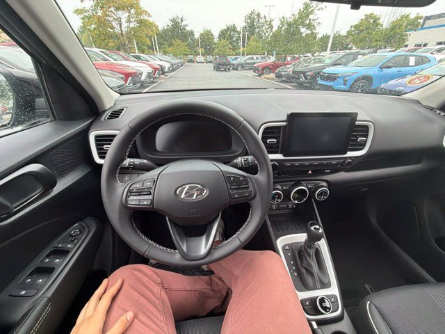 New 2026 Hyundai Venue SEL FWD image 15