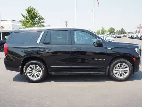 Used 2023 GMC Yukon SLT w/ SLT Premium Package AWD/4WD image 8