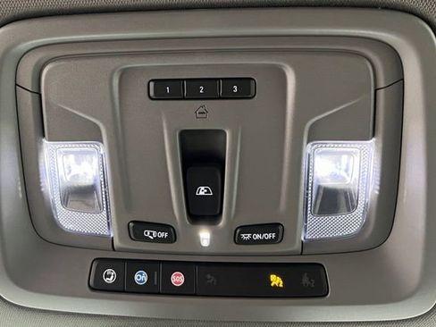 Used 2025 GMC Sierra 1500 Elevation w/ Preferred Package image 39