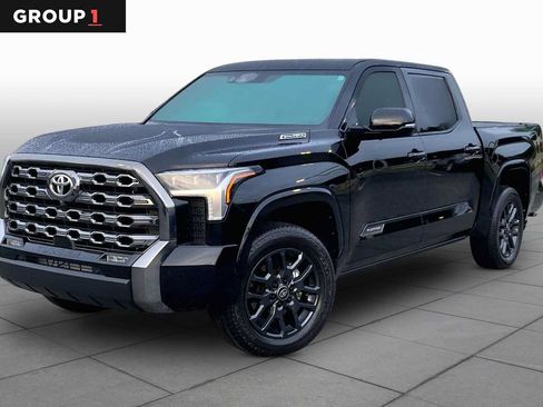 Used 2025 Toyota Tundra Platinum AWD/4WD image 1