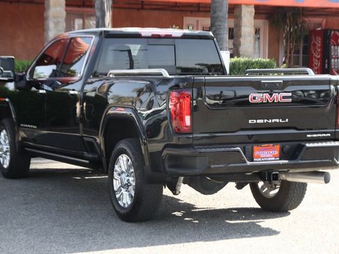 Used 2022 GMC Sierra 3500 Denali AWD/4WD image 7