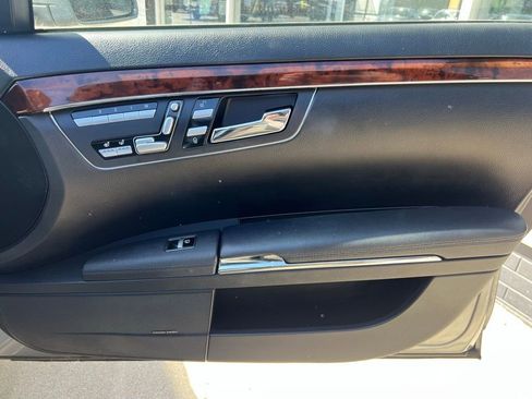 Used 2010 Mercedes-Benz S 550 image 32