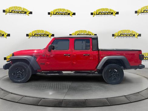 Used 2023 Jeep Gladiator Sport AWD/4WD image 2