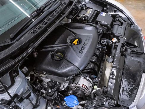 Used 2016 Hyundai Elantra SE w/ Option Group 02 image 26