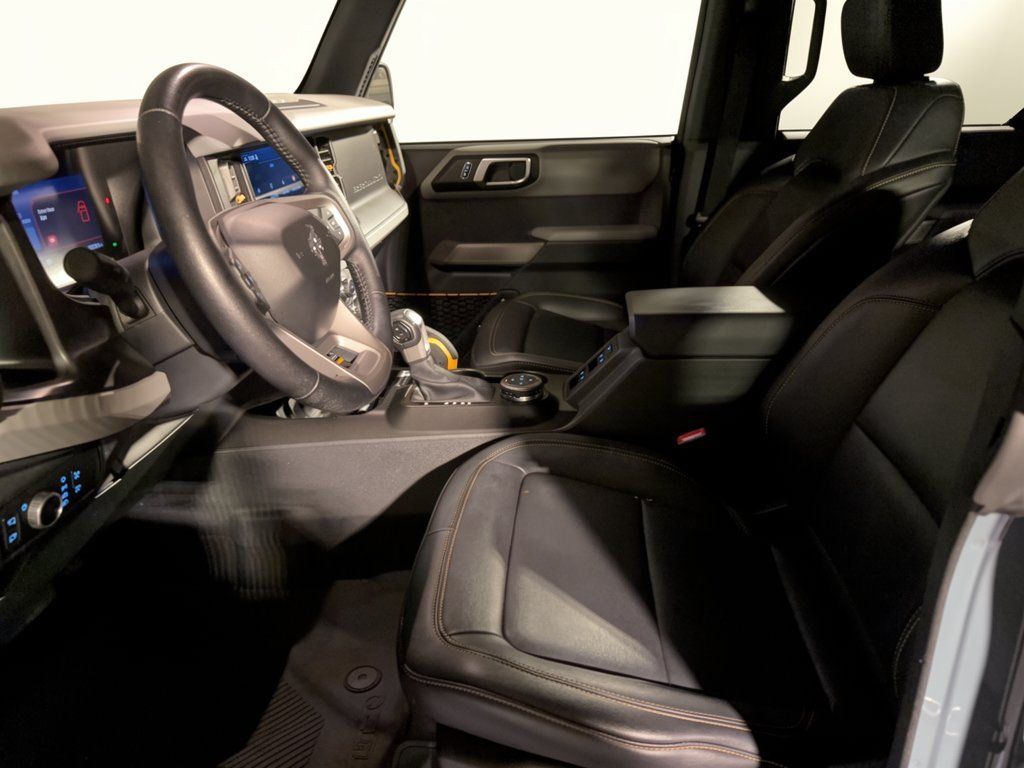 Used 2022 Ford Bronco Badlands AWD/4WD image 5