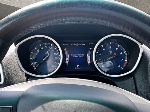 Used 2015 Maserati Ghibli RWD image 18