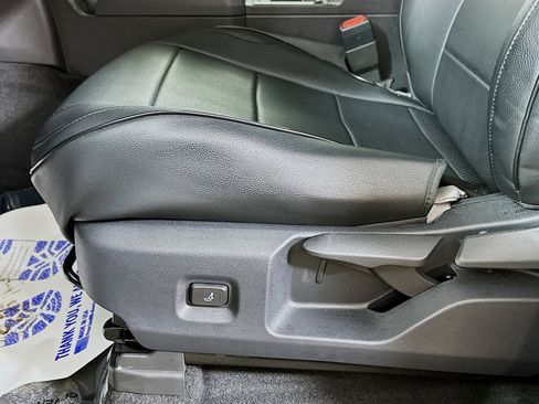 Used 2025 Toyota Tacoma TRD Off-Road image 18