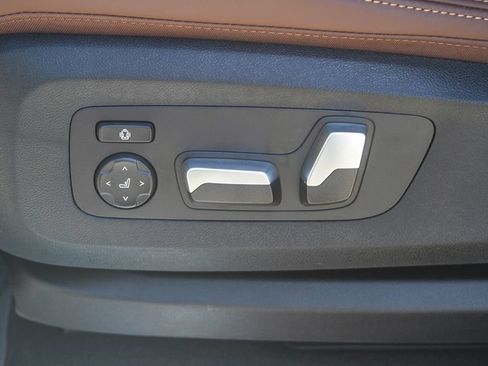Used 2026 BMW X5 xDrive50e w/ Parking Assistance Package AWD/4WD image 18