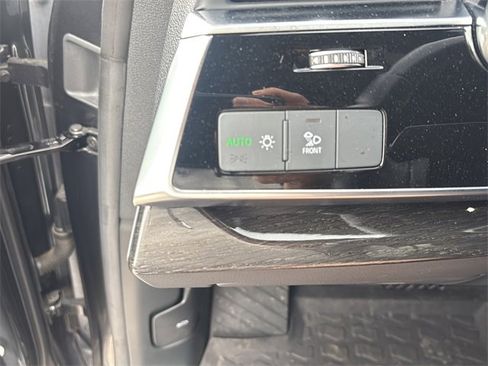 Used 2019 Audi Q8 Premium Plus w/ Premium Plus image 22