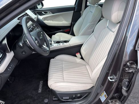 Used 2023 Genesis G70 2.0T w/ Sport Prestige Package AWD/4WD image 10