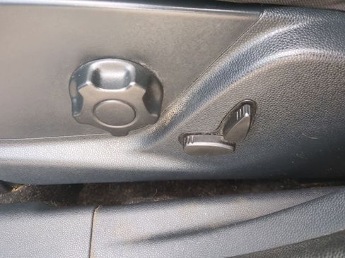 Used 2019 Ford EcoSport SE w/ SE Convenience Package image 17