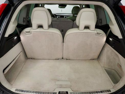 Used 2016 Volvo XC90 T6 Momentum image 41