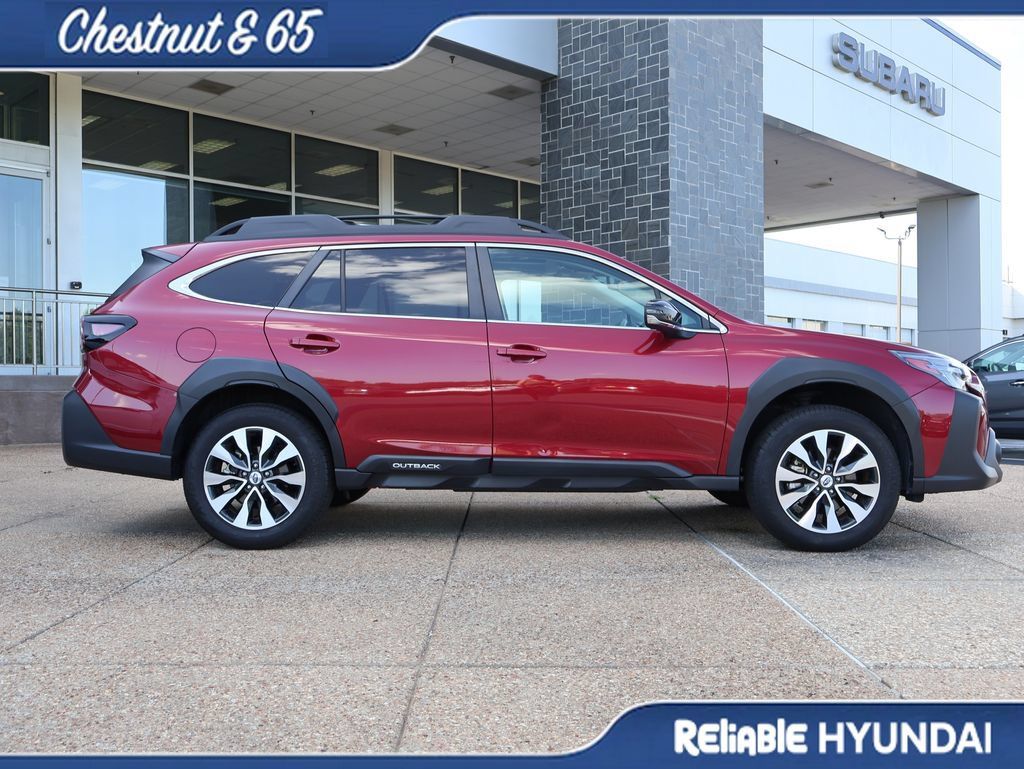Used 2025 Subaru Outback Limited AWD/4WD image 7