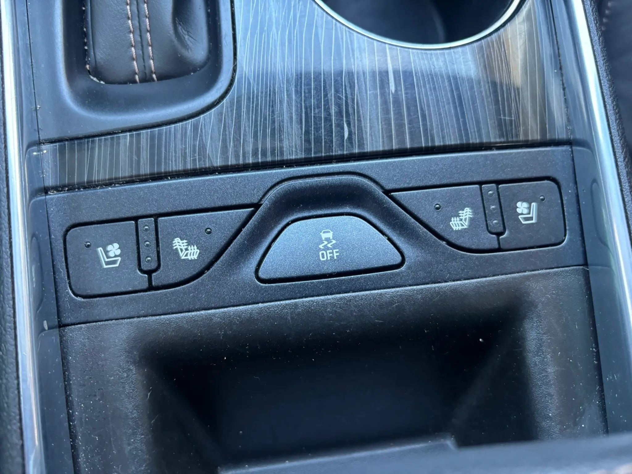 Used 2017 Chevrolet Impala Premier FWD image 25