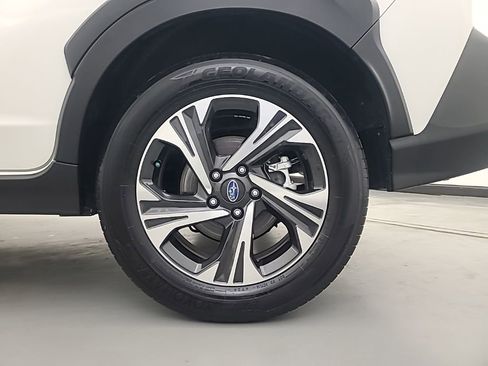 Used 2025 Subaru Crosstrek 2.0i Premium AWD/4WD image 9
