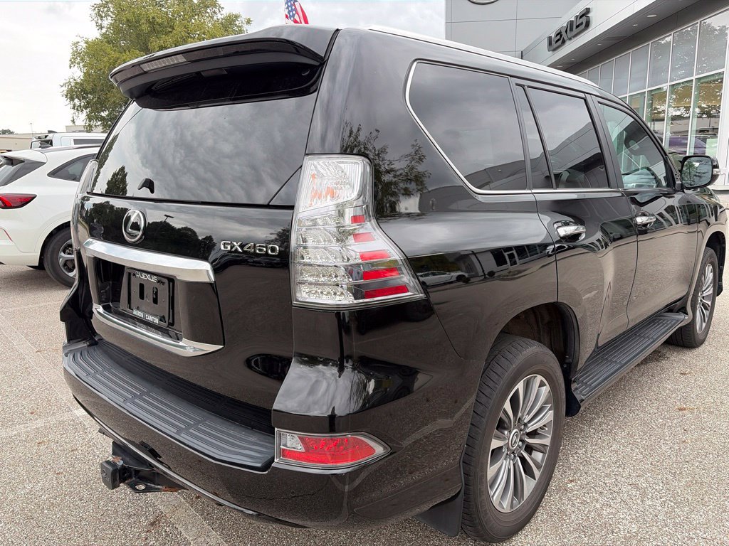 Used 2021 Lexus GX 460 Luxury w/ Accessory Package AWD/4WD image 10