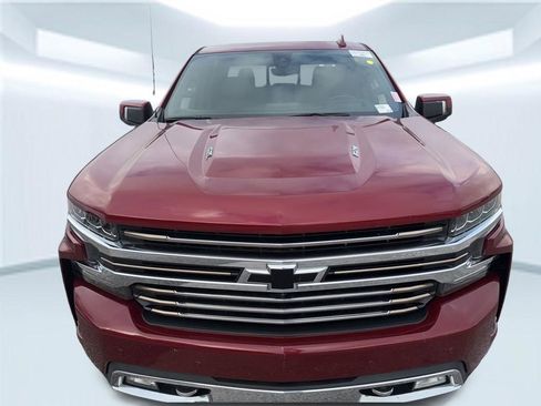 Used 2019 Chevrolet Silverado 1500 High Country w/ Technology Package image 2
