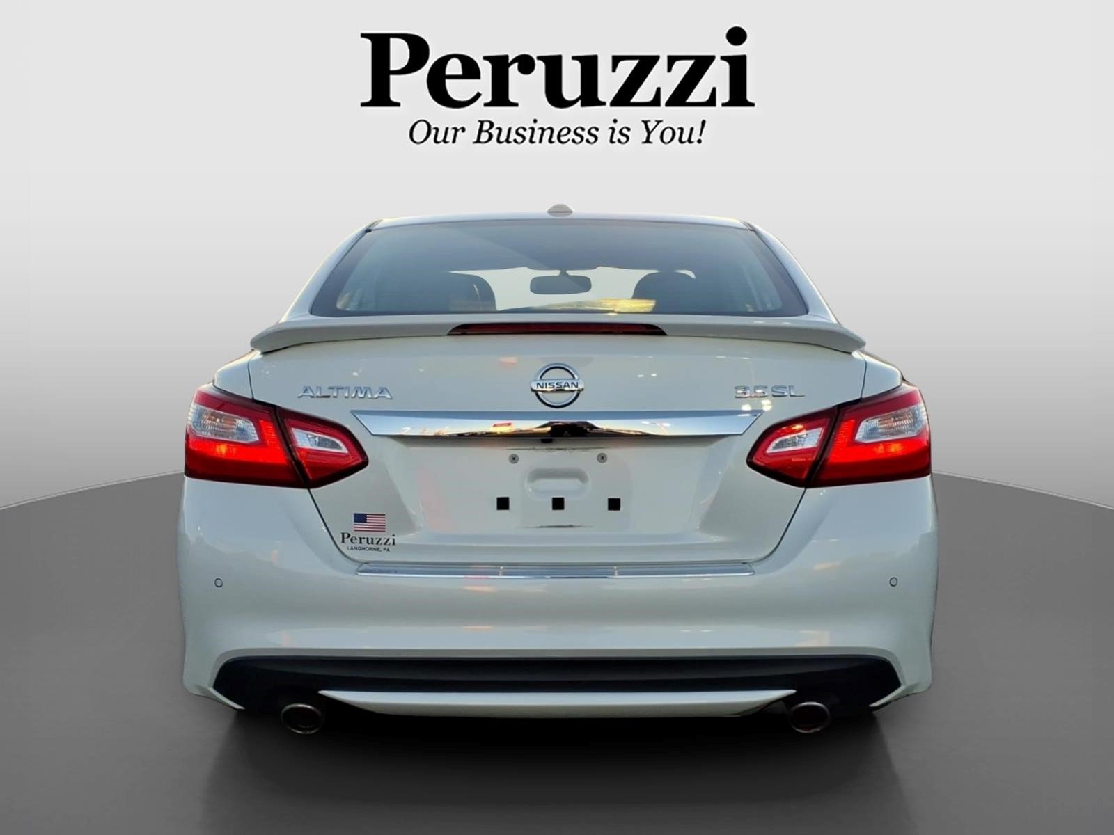 Used 2016 Nissan Altima 3.5 SL w/ 3.5 Technology Package FWD image 3