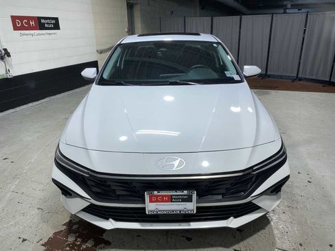 Used 2024 Hyundai Elantra SEL w/ Convenience Package image 6