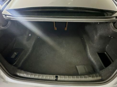 Used 2021 BMW 530i w/ Premium Package image 27