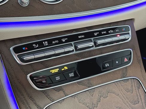 Used 2021 Mercedes-Benz E 450 4MATIC Sedan image 19