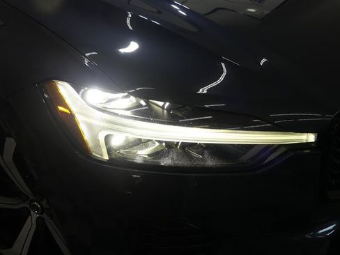 Used 2023 Volvo XC60 B5 Ultimate w/ Climate Package AWD/4WD image 15