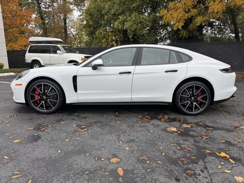 Used 2018 Porsche Panamera Turbo image 2