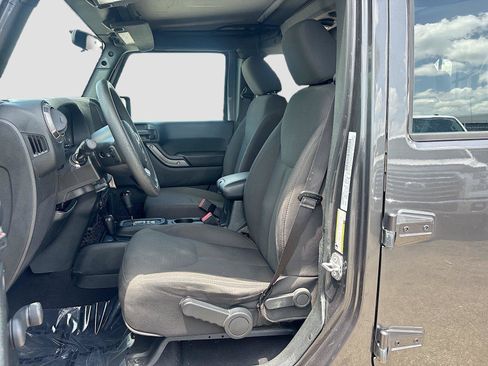 Used 2018 Jeep Wrangler Unlimited Sport AWD/4WD image 18
