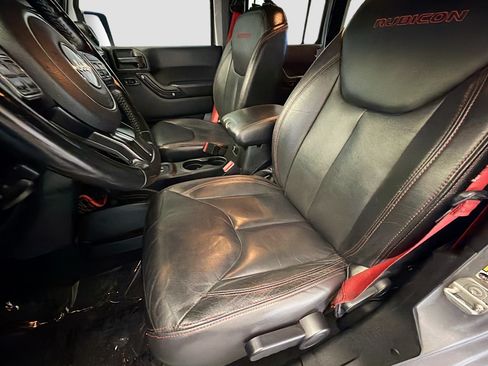 Used 2018 Jeep Wrangler Unlimited Rubicon AWD/4WD image 11