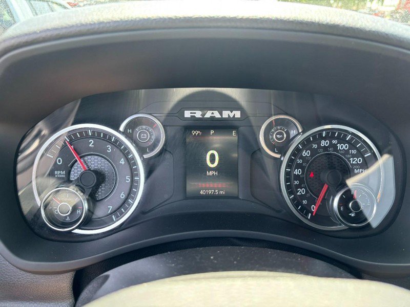 Used 2024 RAM 2500 Tradesman w/ Chrome Appearance Group AWD/4WD image 19