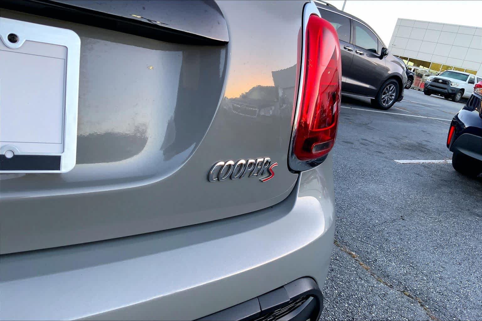 Used 2022 MINI Cooper S FWD image 8