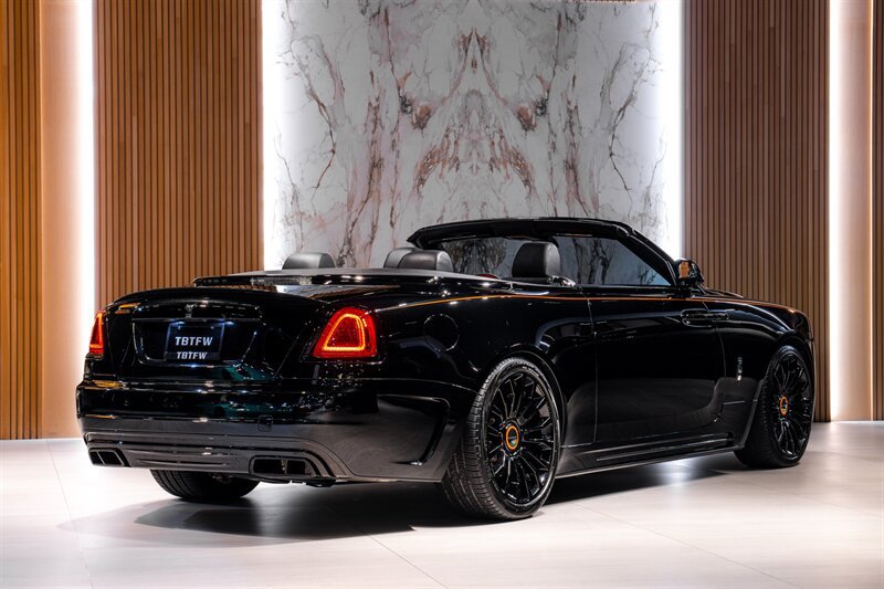 Used 2019 Rolls-Royce Dawn RWD image 4