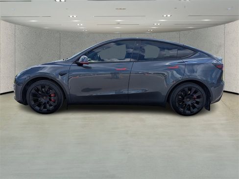 Used 2021 Tesla Model Y 2WD image 6