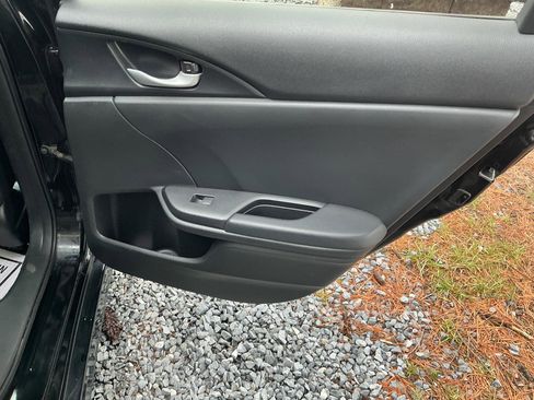 Used 2019 Honda Civic Sport image 19