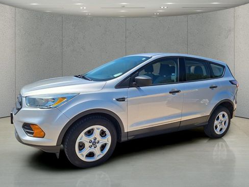 Used 2017 Ford Escape S FWD image 1