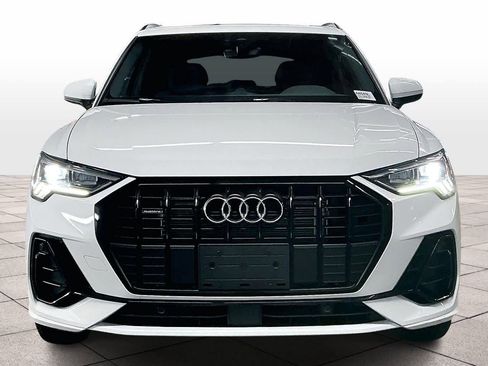 Certified 2025 Audi Q3 2.0T Premium w/ Black Optic Sport Package image 3