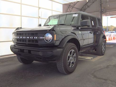 Used 2025 Ford Bronco Big Bend AWD/4WD image 2
