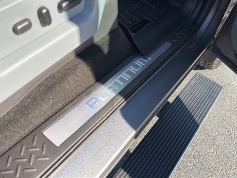 Used 2012 Ford F150 Platinum AWD/4WD image 14