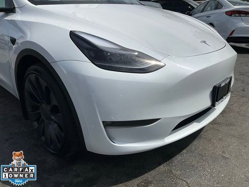 Used 2023 Tesla Model Y Performance image 71