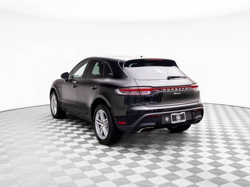 Certified 2025 Porsche Macan AWD/4WD image 3