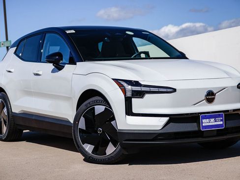 New 2026 Volvo EX30 Plus image 1