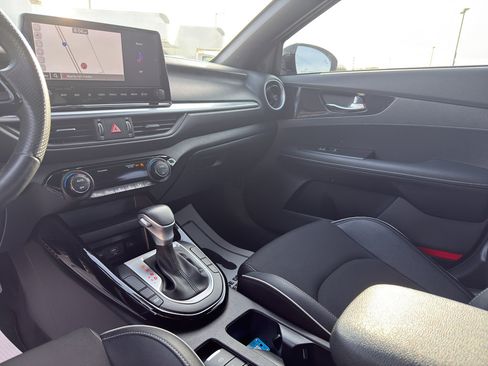 Used 2023 Kia Forte GT-Line w/ GT-Line Premium Package image 11