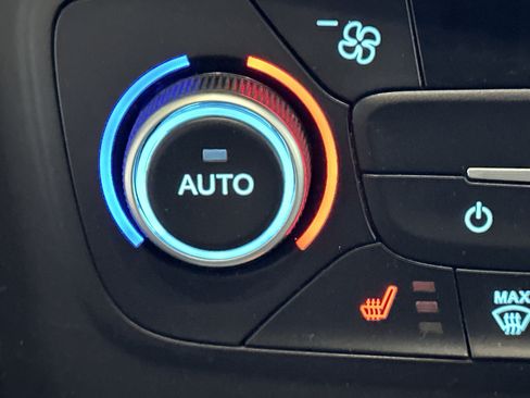 Used 2018 Ford Escape SE w/ SE Sync 3 Package FWD image 31