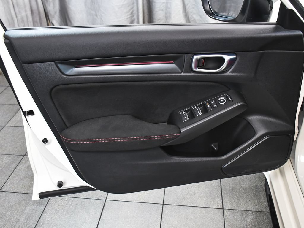 Used 2025 Honda Civic Type R image 9