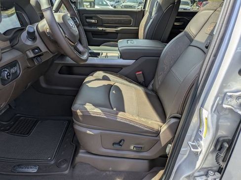 New 2026 RAM 2500 Limited AWD/4WD image 12