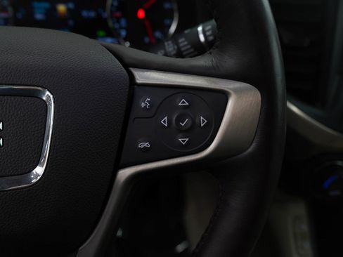 Used 2018 GMC Acadia Denali w/ Technology Package image 18